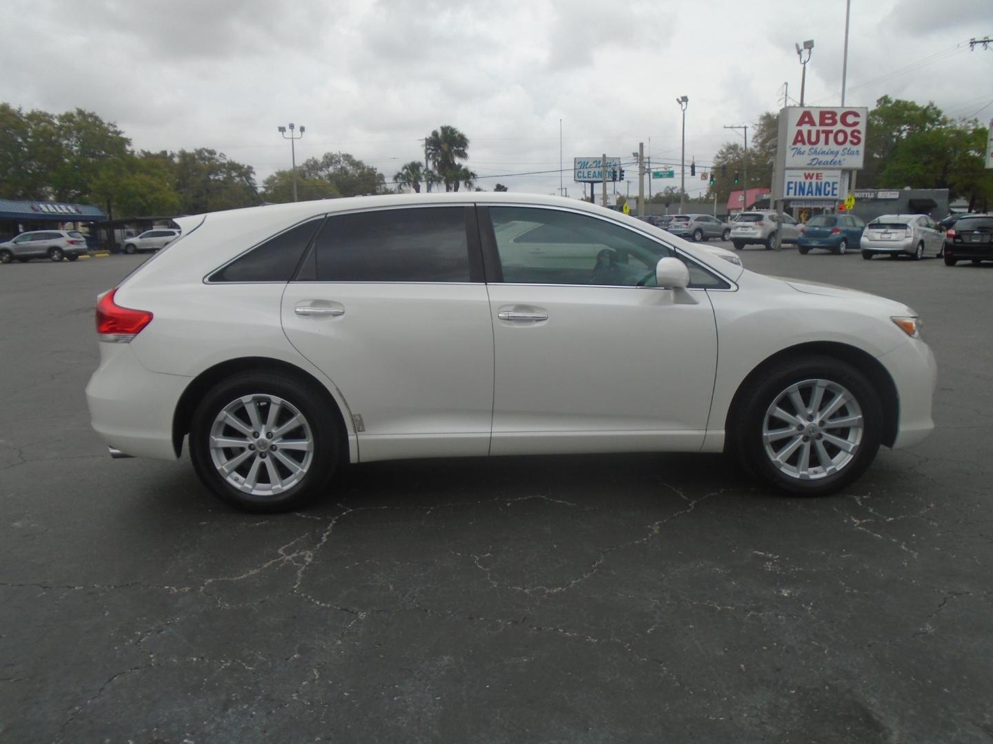 2009 Toyota Venza (4T3ZE11A49U) , located at 6112 N Florida Avenue, Tampa, FL, 33604, (888) 521-5131, 27.954929, -82.459534 - Photo#2